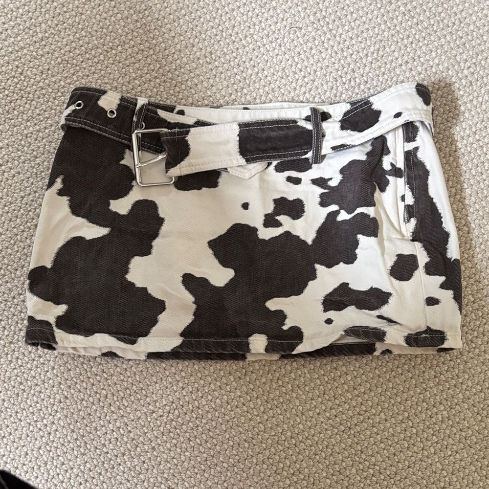 Windsor’s Cowgirl Queen ESSENTIAL Miniskirt!